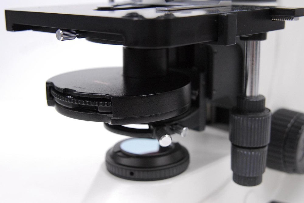 Motic BA400 Trinocular Phase Contrast Microscope W/ Plan 10/20/40/100 Objectives