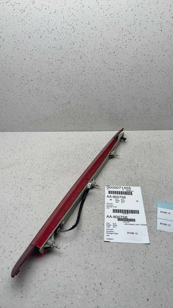 2010-2012 INFINITI EX35 3rd Brake Light Avoidance Lamp Brake Light