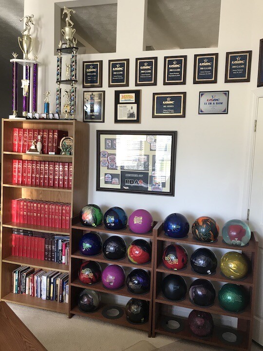 Bowling Ball rack Beat by Premium CASE - 12 Ball
