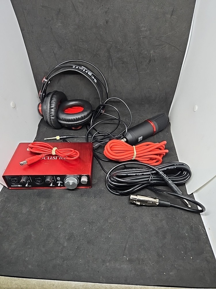 Focusrite Scarlett 2i2 Studio 2nd Gen USB Audio Interface w Microphone