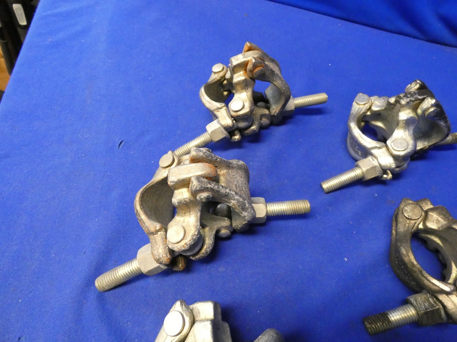 Matthews 425158 Jr. Grid Clamp, 5 Mutual Hardware Swivel Grid Clamp, 2 Flat Side