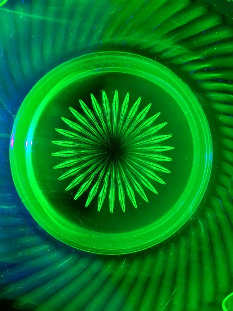 Uranium GLASS Vintage Appetizer , Dessert Tray