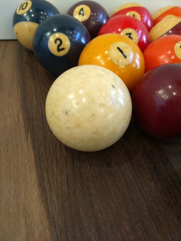 Vintage Pool Billiard Ball Set Bakelite Tested Includes Cue ball