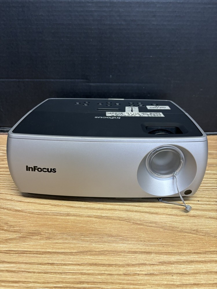 InFocus IN2102EP DLP Projector - WORKS #4218