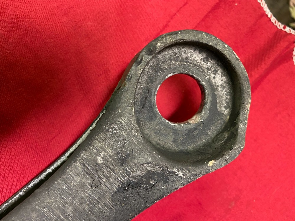 FREIGHTLINER 04-17465 EXHAUST SUPPORT BRACKET