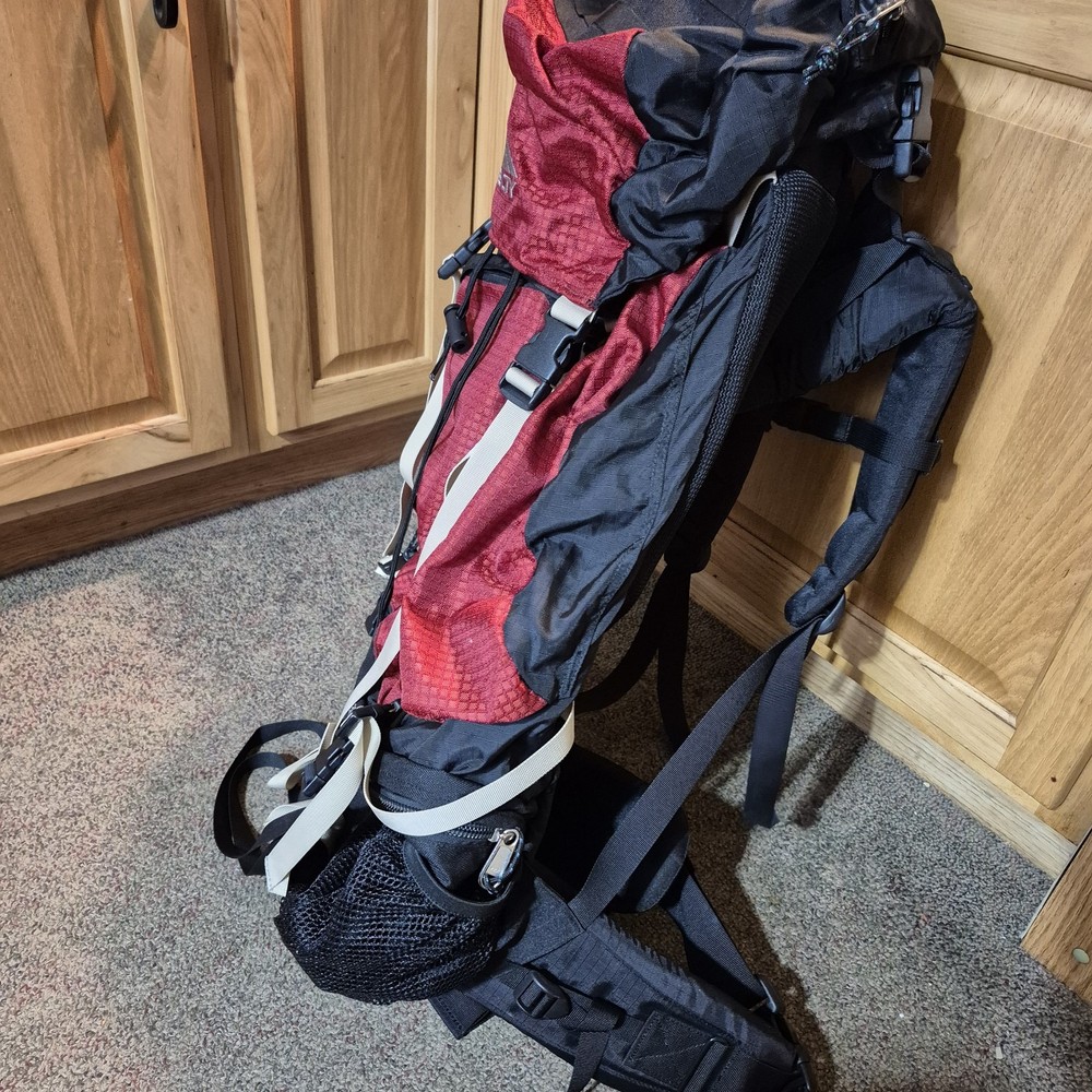 Kelty Comanche 5500 Hiking Backpack Red Black Internal Frame
