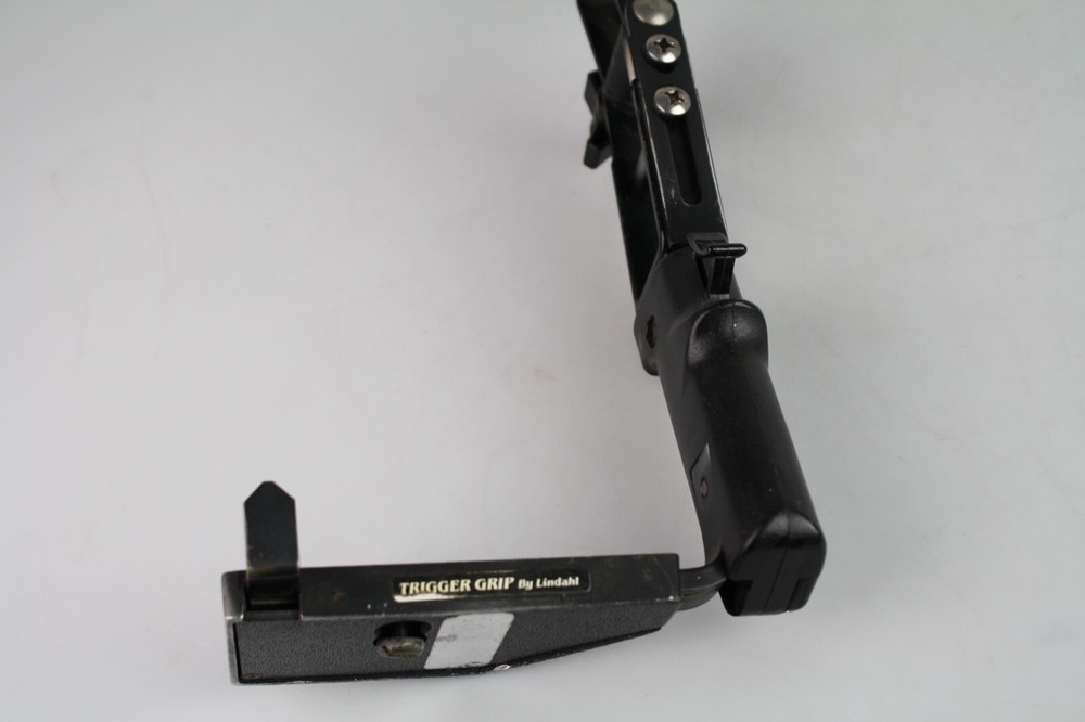Lindahl Trigger Grip Flash Bracket Med. Format Hasselblad #17.0910