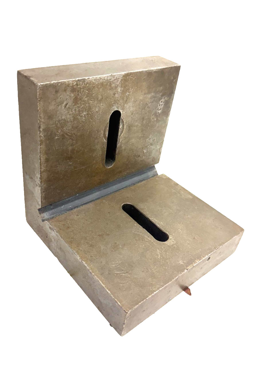 SLOTTED ANGLE PLATE 6 X 6 X 6" DEPTH 5" LOT OF 1