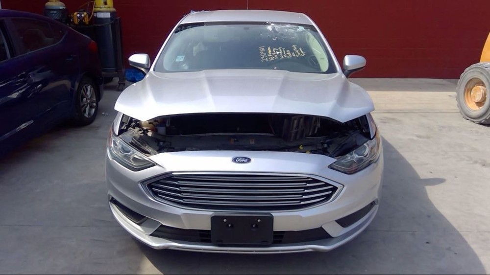 FUSION 2018 Air Shutter 603816