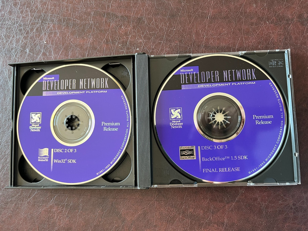 Set 3 CD Microsoft Developer Network w/CD Key Development Platform Final Premium