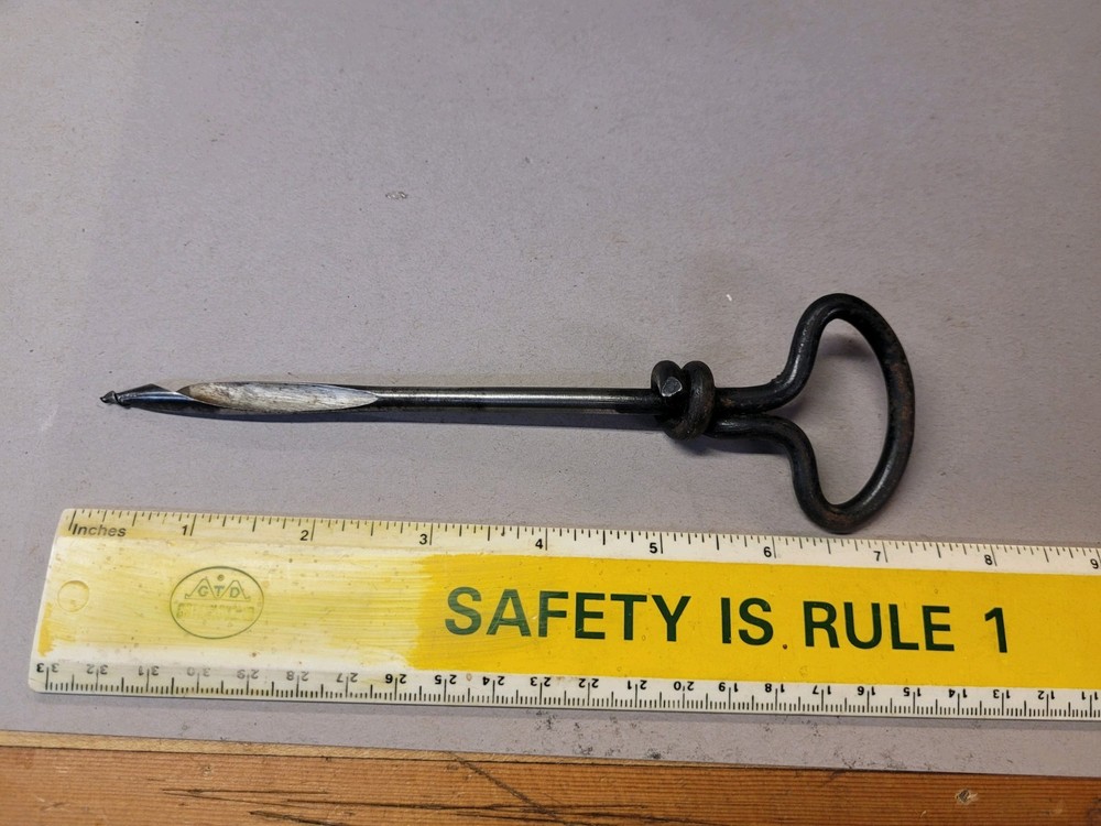 Primitive Twisted Metal Wire Loop Handle Gimlet Hole Boring Auger Bore Drill Vtg