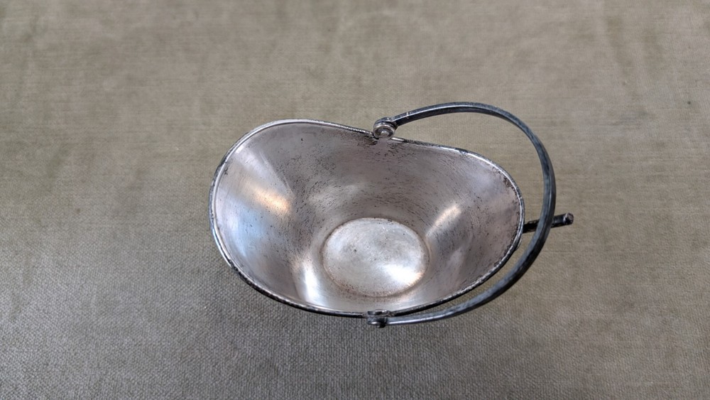 Vintage silver platted sugar dish with small scoop
