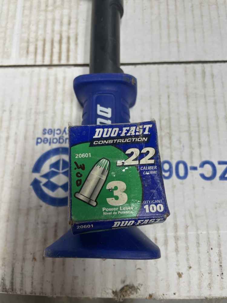 DUO-FAST POWDER ACTIVATED STRIKE TOOL W/ EXTRAS
