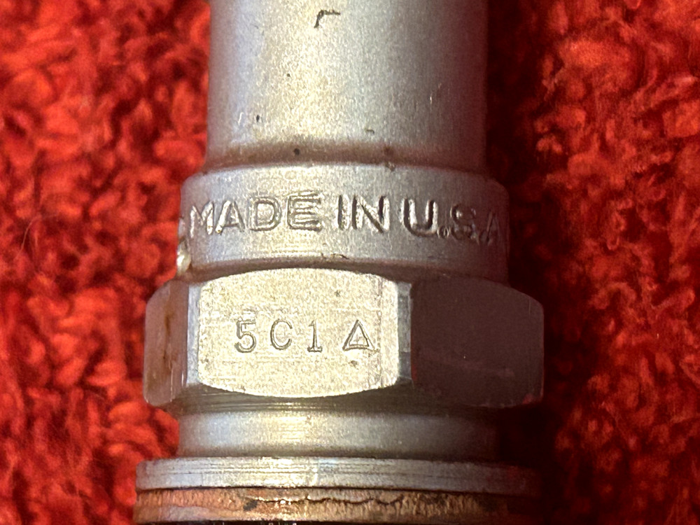 CHAMPION SPARK PLUG P/N RHB37E