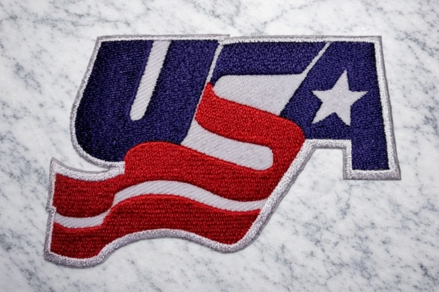 USA HOCKEY  EMBROIDERED IRON/SEW ON PATCH 3.5"X2.5" FREE SHIPPING AND TRACKING