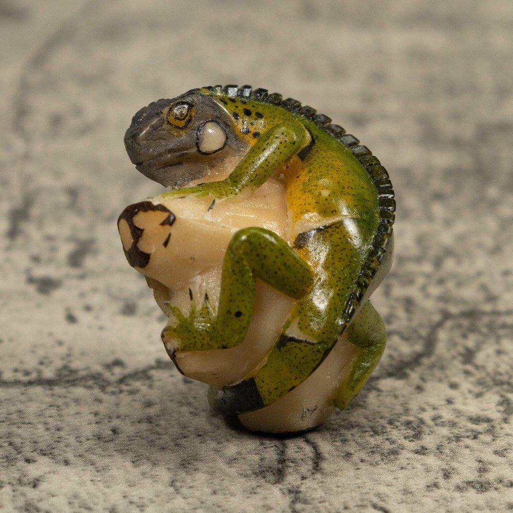 Iguana Lizard Reptile Tagua Carving