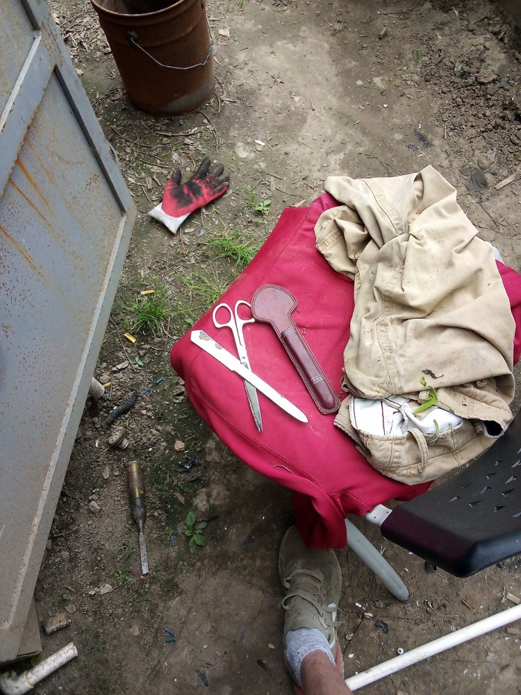 Old Scissor Kit