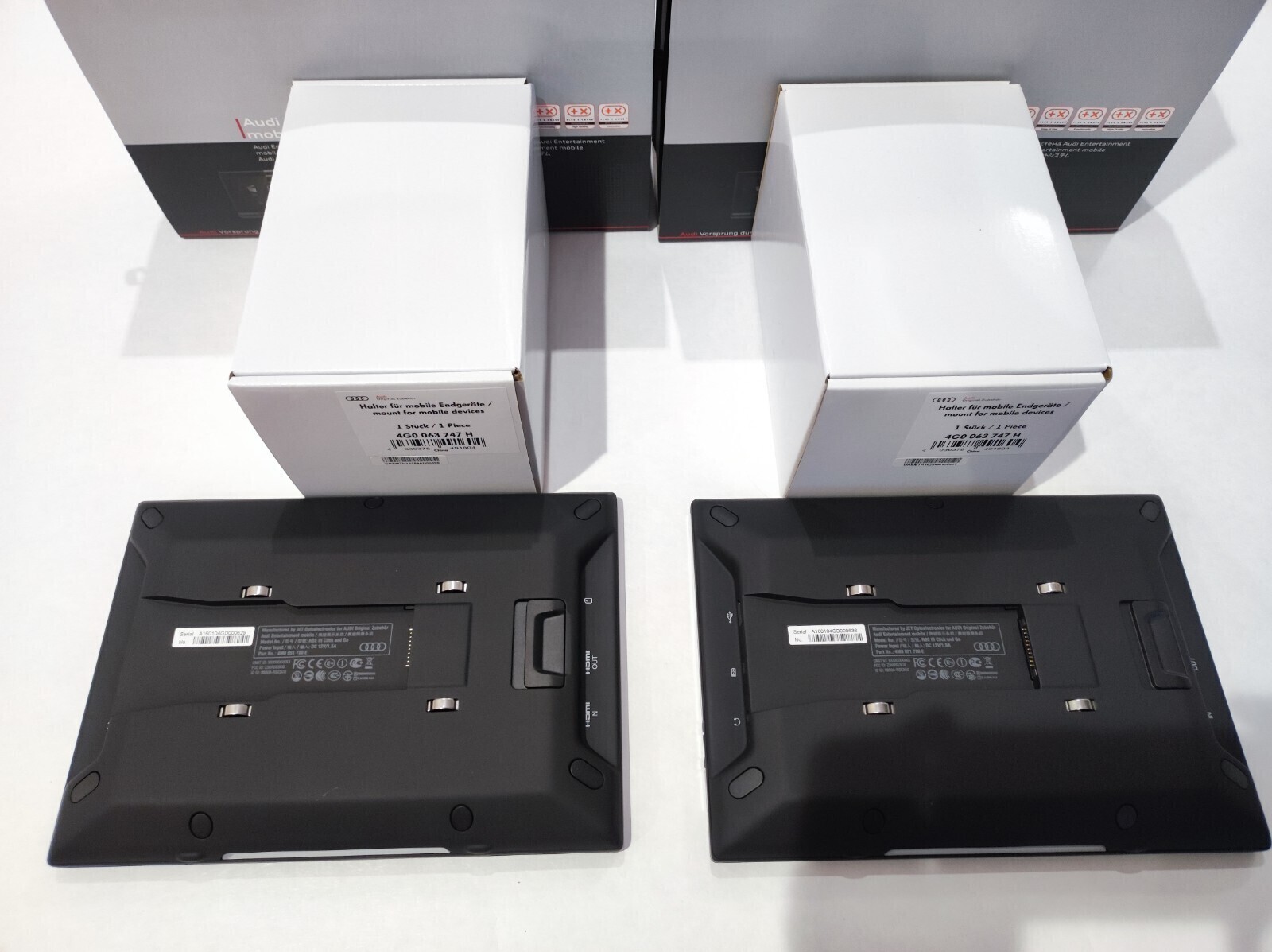 Audi Set of 2 Entertainment Player Android 4 Tablet + Holder PC 4M0051700F