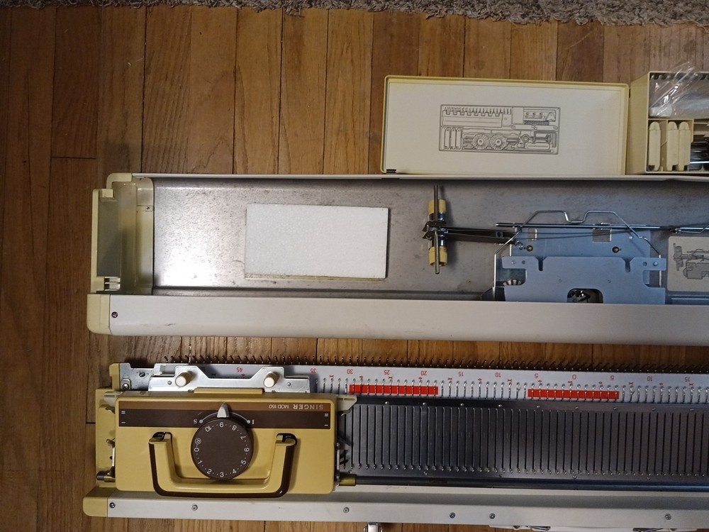 Singer Chunky Knitter Knitting Machine Model 150