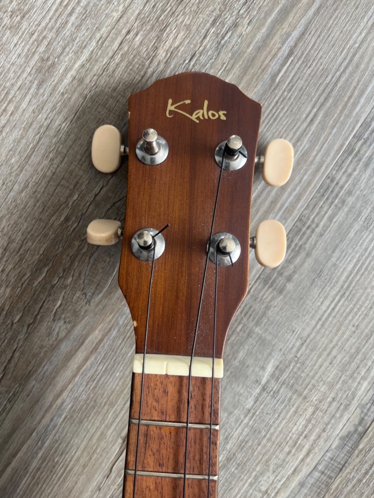 Kalos Ukulele - Model UKP-28CC * missing 1 string
