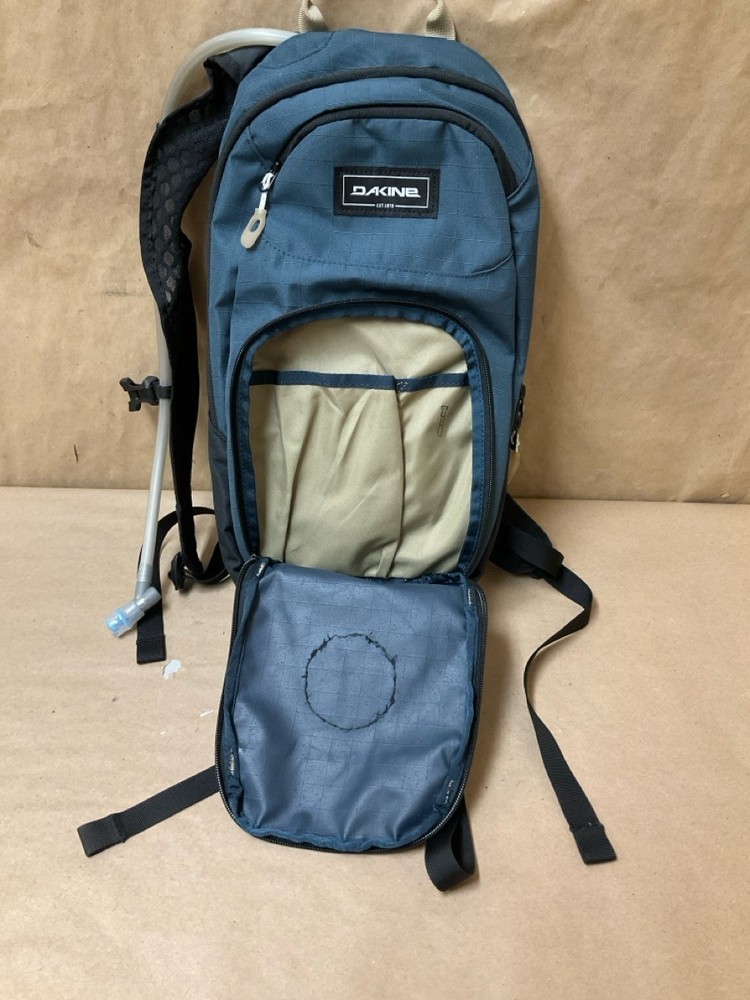 DAKINE SESSION 8L HYDROPACK BACKPACK (G29004743)