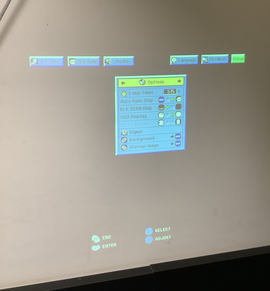 Sharp XG-NV5XB Notevision LCD Projector and Accessories | 575 Lamp Hours