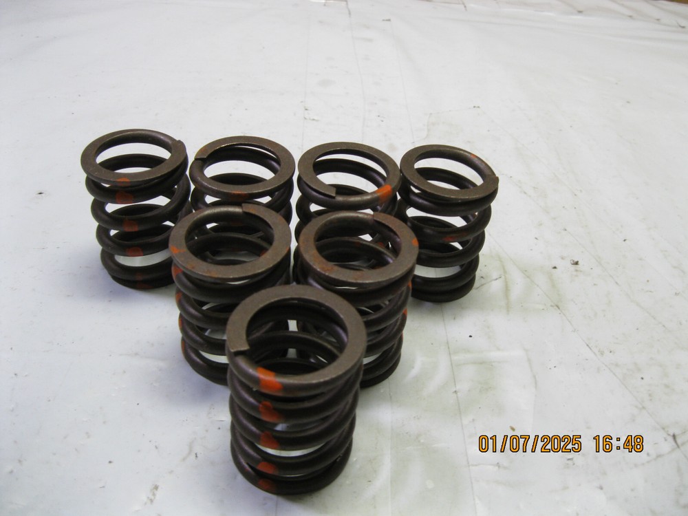 7 Engine Valve Springs Sealed Power VS-757 (7 pack)