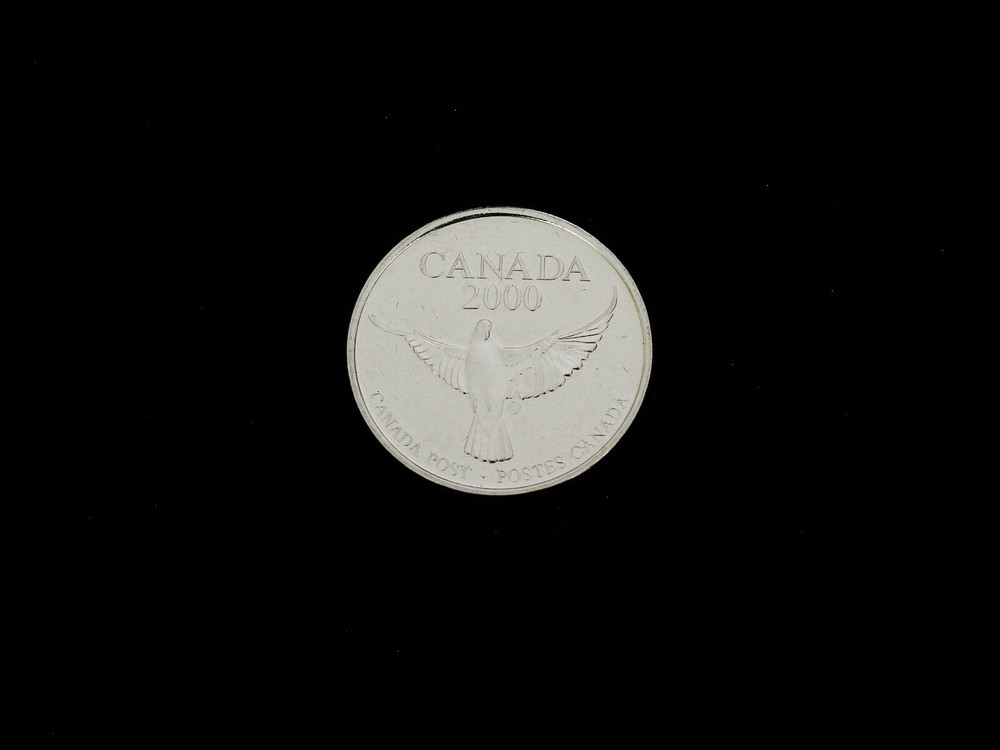 CANADIAN OFFICIAL MILLENIUM KEEPSAKE - CELEBRATE 2000!