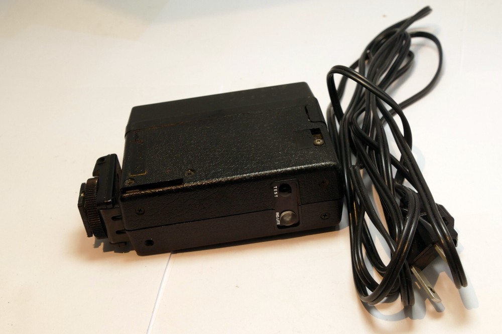 Sunpak auto 22 flash with ac wall power cord (with issues)