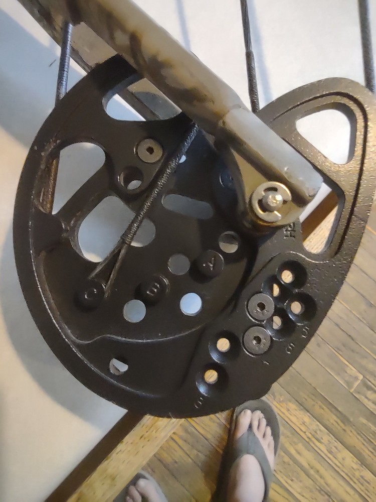 Camouflage Compound Bow 70 Lb.29 String.2901cable Tune.95.5string Length.