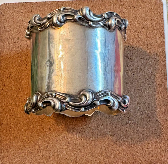 Towle Scroll Border Napkin Ring 8741 Sterling Silver Monogram ~~ Junior ~~