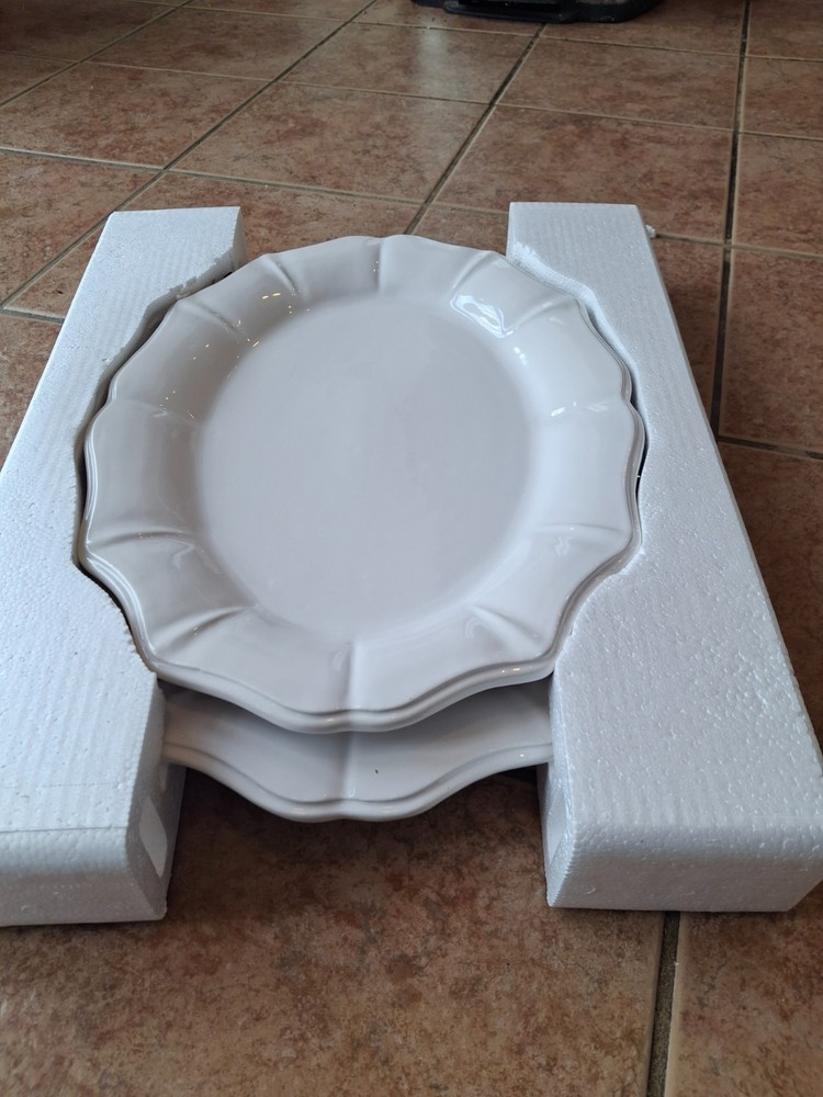 2 Pc White Oval Serving Platters Scalloped Edge Ceramic Dinnerware Serving Tray