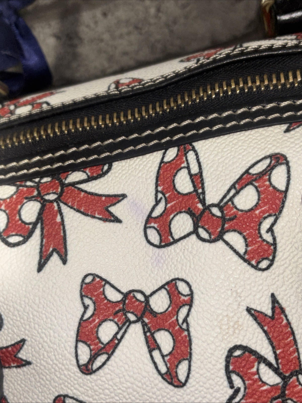 Dooney And Bourke Minnie Mouse Walt Disney Satchel Bag Pocket Book Rare Nice