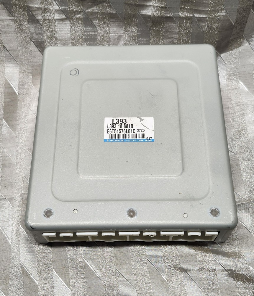 2003 2004 Mazda 6 2.3L Engine Computer ECU ECM PCM L393 18 881B