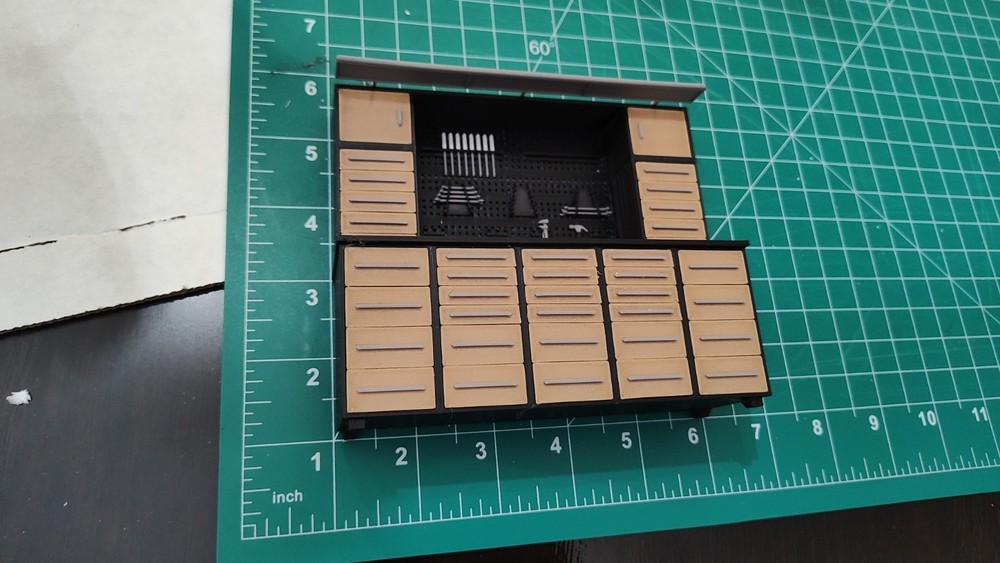 Diorama Workshop Tool Bench Cabinet 1/18 Scale Model Garage Accessory
