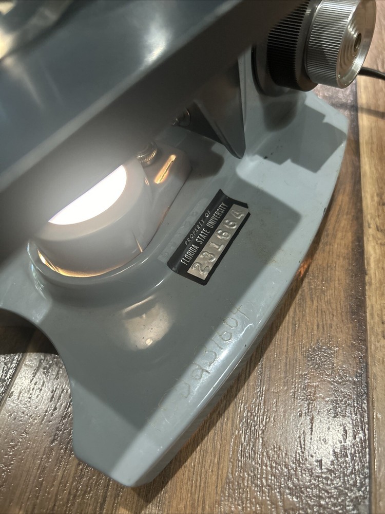 AMERICAN OPTICAL CORP SIXTY 3 Objective Laboratory BULB Microscope WORKING