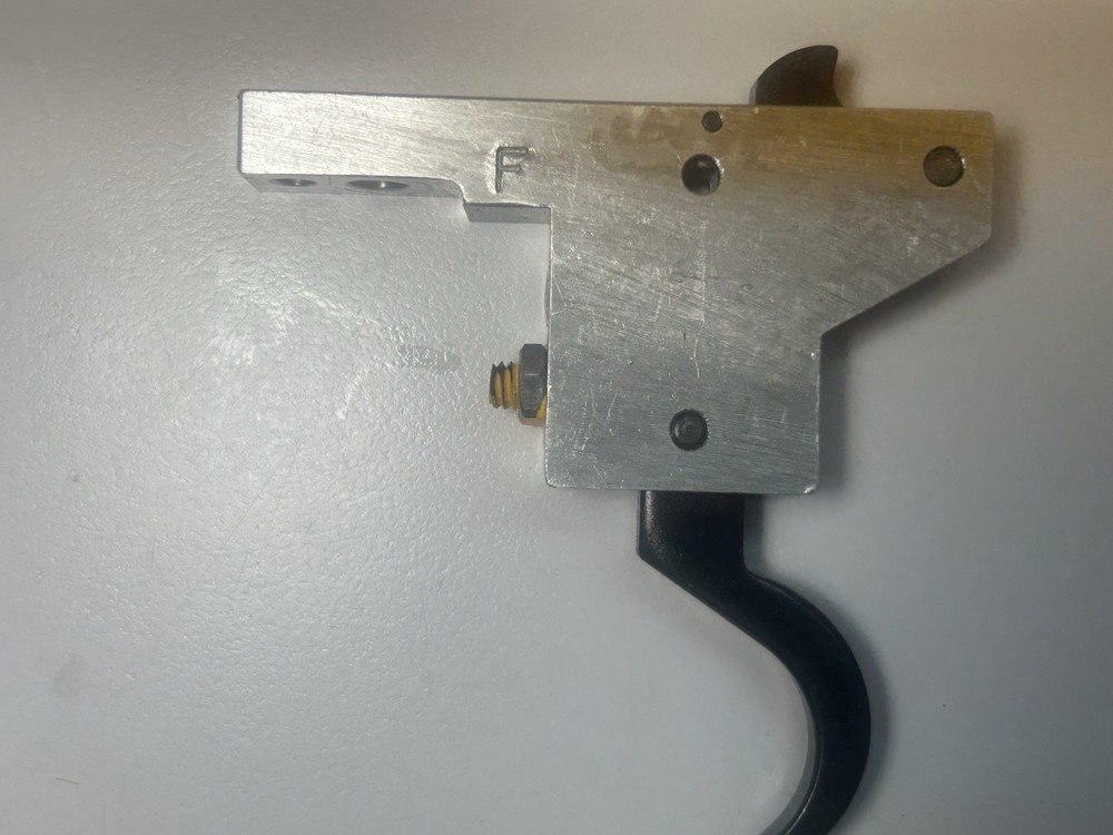 Thompson Center Arms Thunder Hawk Muzzleloader Bold Trigger Assembly W/ Screw