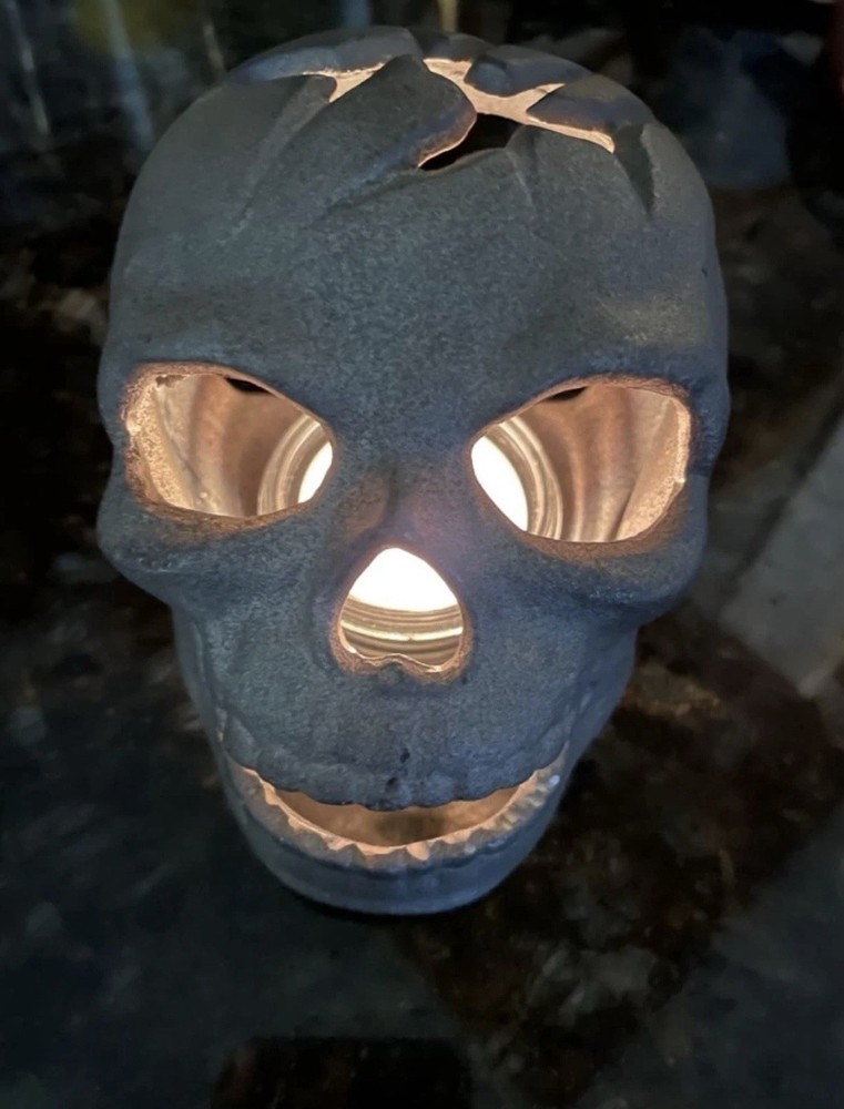 1 pc Refractory Materials Fireproof Imitated Human Fire Pit Skulls Gas Log fo...
