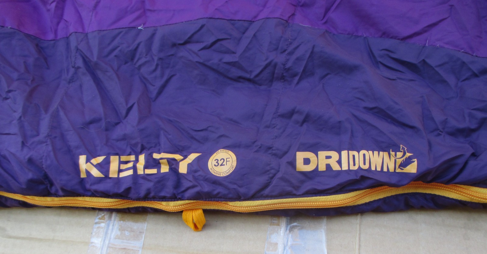 Kelty Cosmic 32F/0C Women's 550 Fill Dri-Down Sleeping Bag 74" x 29"