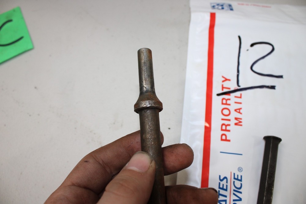 Mac Tools Hand Chisel c28 and c16 and mac Air hammer bit 8C