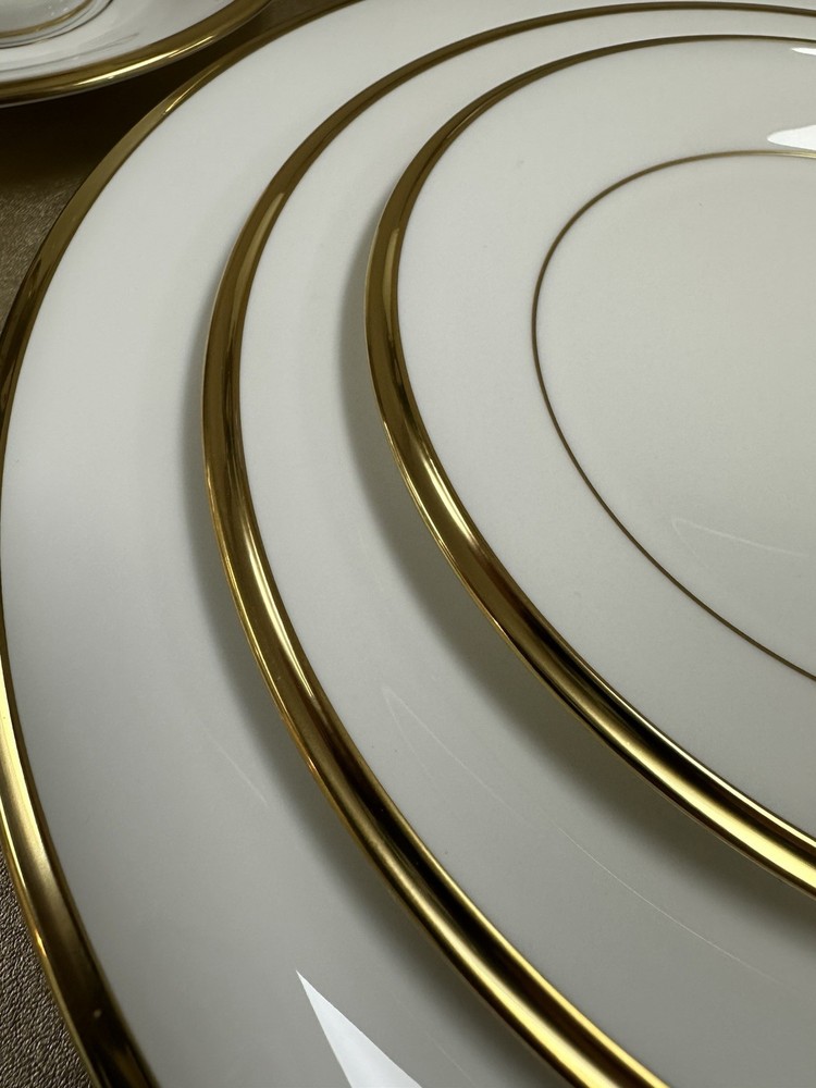 Lenox Eternal White china 5pc Setting