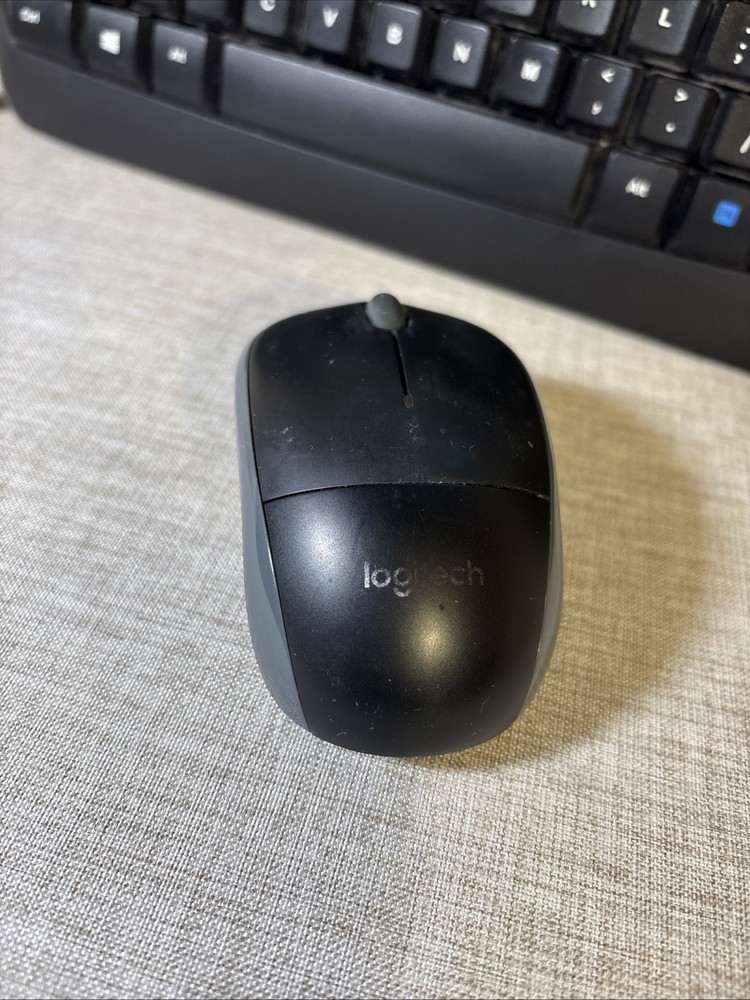 Logitech MK330 Wireless Keyboard And Mouse