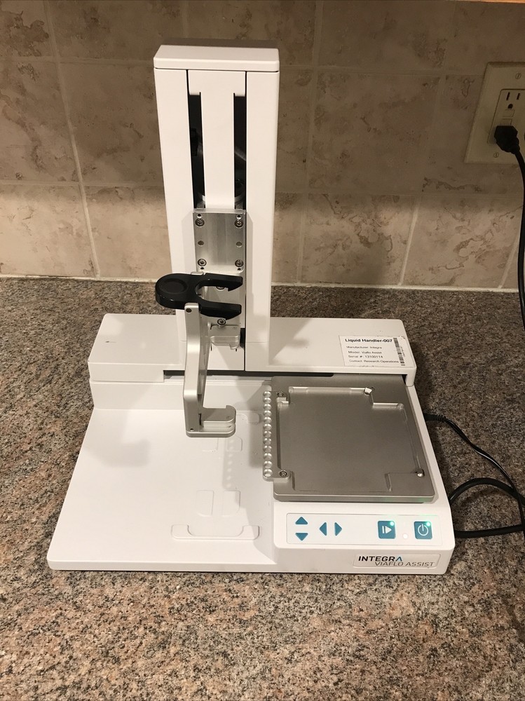 INTEGRA BIOSCIENCES VIAFLO ASSIST PIPETTING ROBOT
