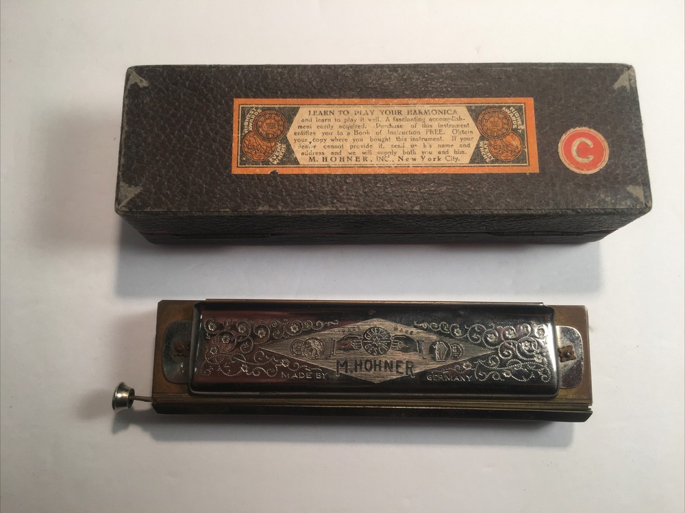 VINTAGE M. HONER SUPER CHROMONICA CHROMATIC HARMONICA ORIGINAL CASE