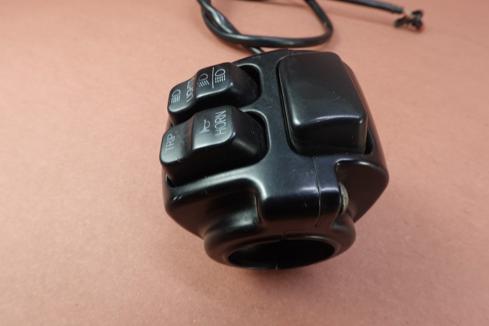 2012-2015 Harley Davidson FLD Switchback Classic LEFT CONTROL HEADLIGHT SWITCH