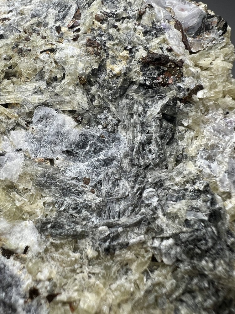 1086 Gr. Fluorescent Strong Persistent Phosphorescence Hackmanite W/ Richterite