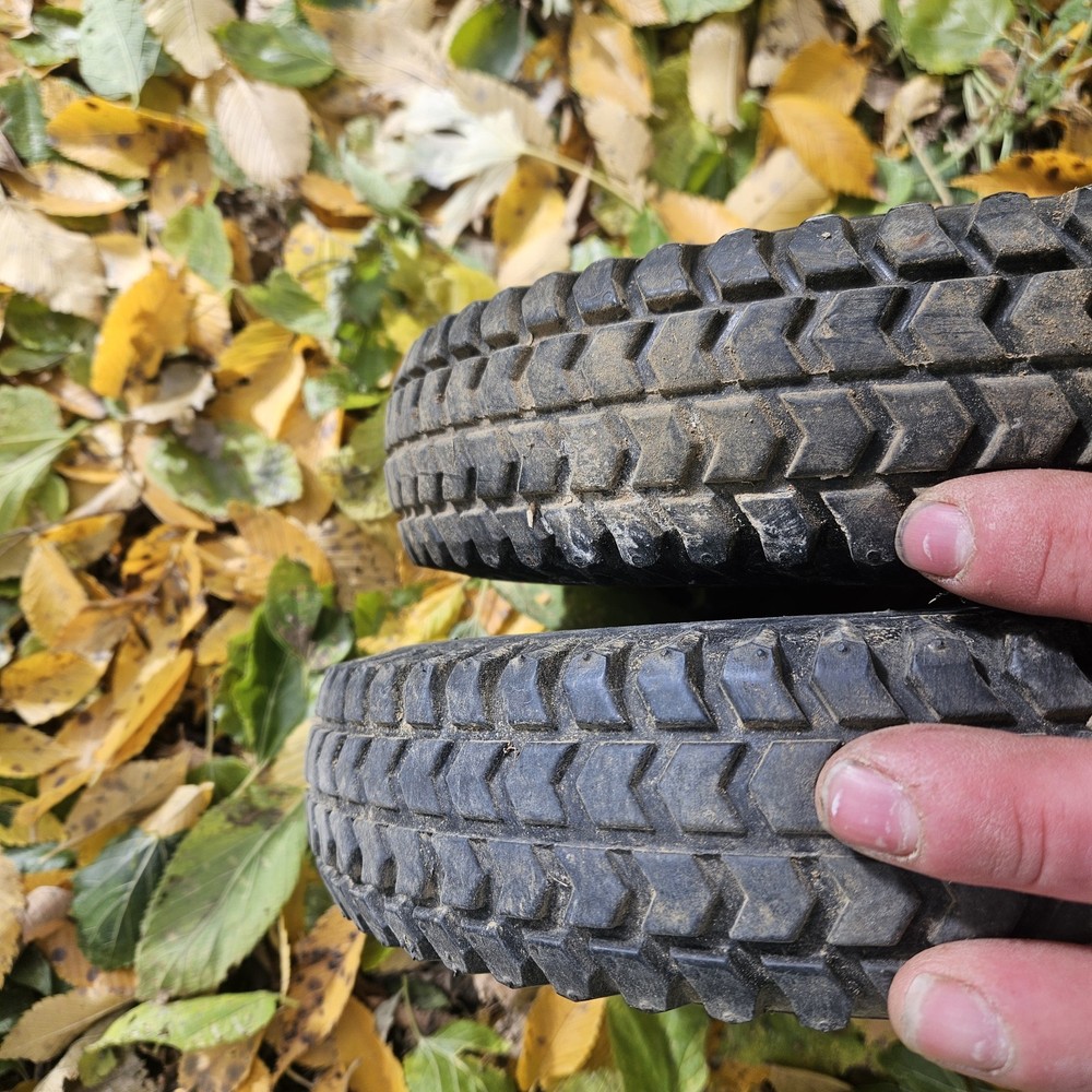 PAIR Drive Wheels Tires for Quantum Edge 3, Red