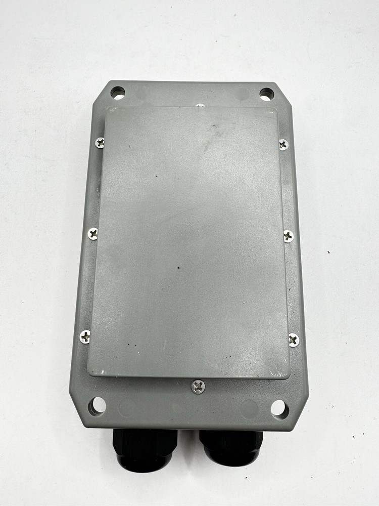 StarTech.com Metal IP67 Wireless POE Access Point - 300Mbps 2.4GHz - E26