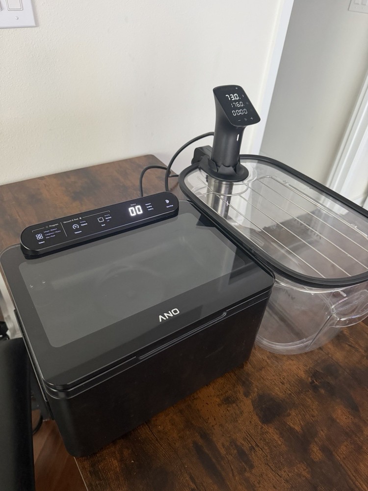 Anova Sous Vide Setup – Cooker + Container + Vacuum Sealer