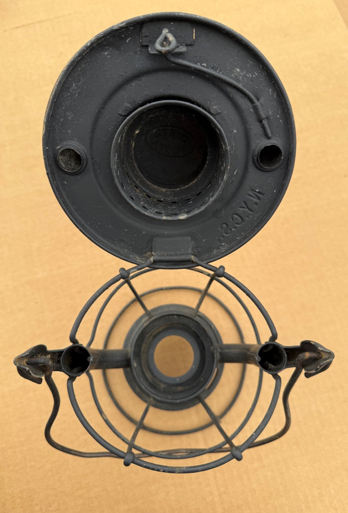 NYCS Dietz Vesta railroad lantern frame